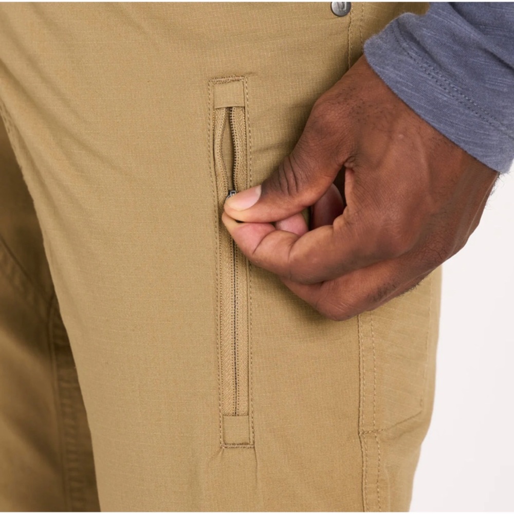 Vuori Ripstop Pant in Khaki - Picture 3 of 8